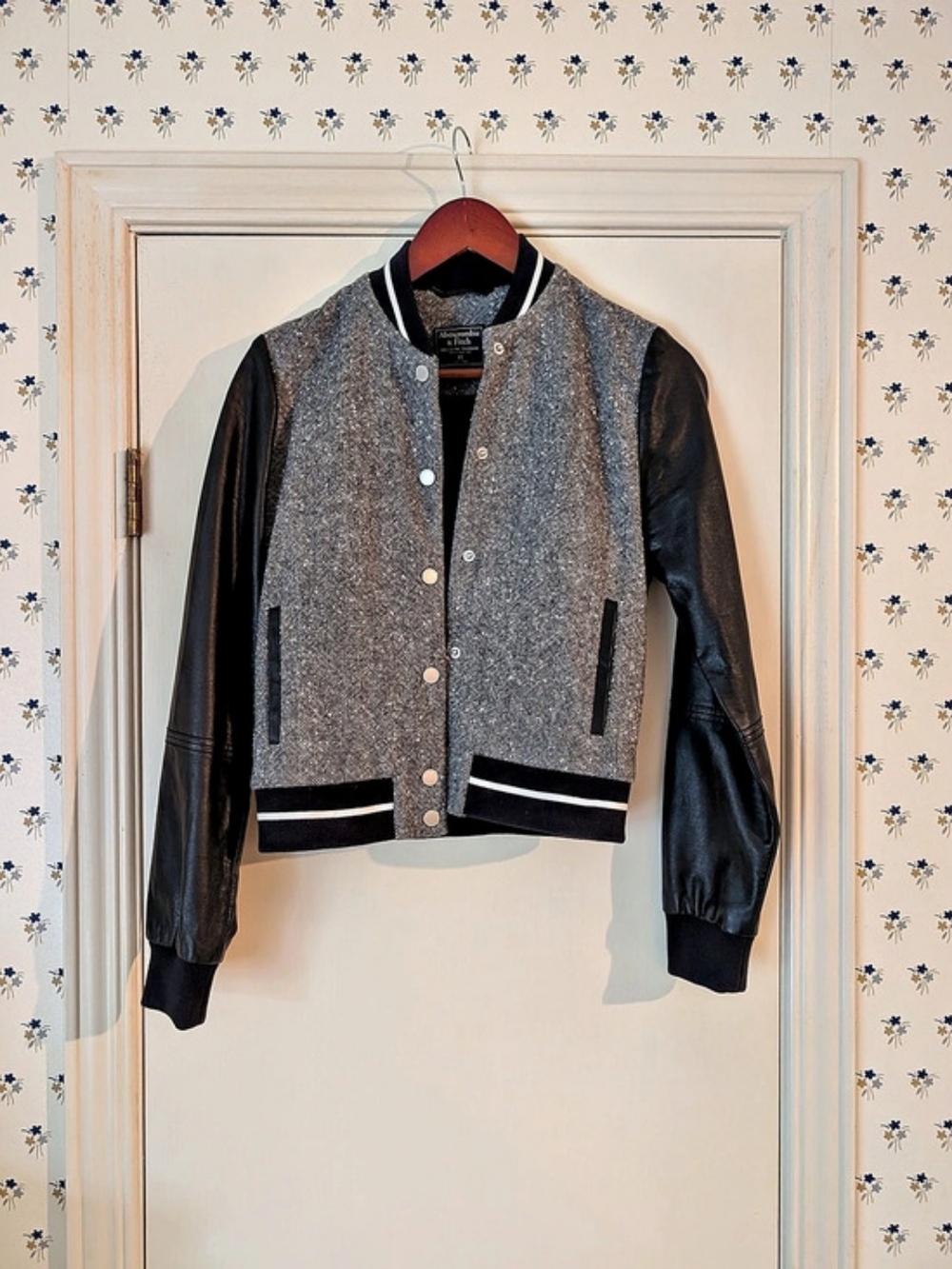 Abercrombie & Fitch Black and Gray Tweed Varsity Jacket XS